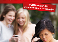 Poster van de #sharegeenshit campagne 