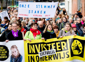 Duizenden demonstranten in Den Bosch tijdens onderwijsstaking