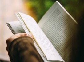 Onderzoek: vluchtelingenkinderen hebben baat bij boeken en verhalen