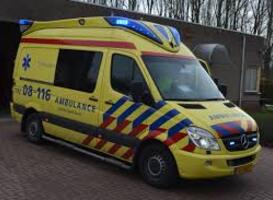 Scholier zwaargewond na aanrijding met afslaande vrachtwagen in Deventer 