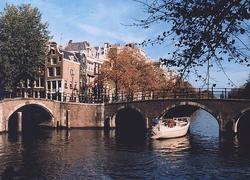 Normal_amsterdam_gracht