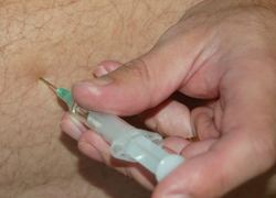 Normal_injectie_spuit_spuiten_prik