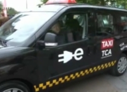Normal_taxi_amsterdam_elektrisch