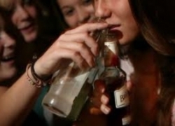 Normal_drank_drinken_alcohol_jeugd_jongeren_kinderen_comazuipen_arend_jan_8687