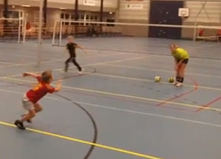 Normal_volleybal_kinderen__still_