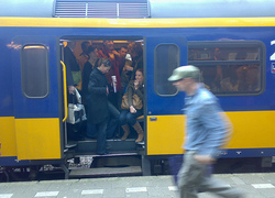 trein tilburg universiteit gehandicapten brug