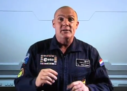 Normal_astronaut_andr__kuipers__screenshot_