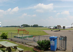 Normal_800px-teuge_airport