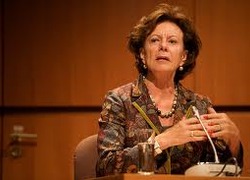 Neelie Kroes spreekt over auteursrecht op congres UvA