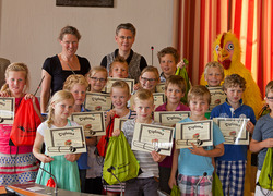 Normal_foto_bij_persbericht_14-047_leerlingen_ontvangen_diploma