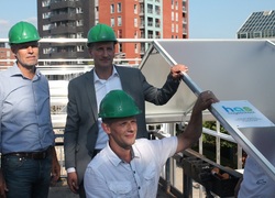 Eerste glas gezet in hightech kas HAS Hogeschool Den Bosch