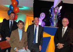 Uitreiking EFQM sterren aan ROC Horizon College (foto: Rob Duin) Uitreiking EFQM sterren aan ROC Horizon College (foto: Rob Duin)