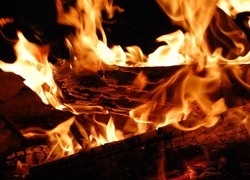 Normal_normal_fire-403657_640