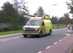 Normal_ambulance__8_