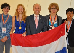 Normal_150729_icho_top_4_2015_met_ambassadeur