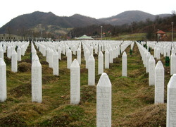 Normal_srebrenica_massacre_memorial_gravestones_2009_1