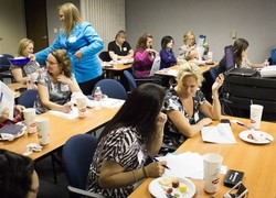 Normal_babchouston-women-financial-seminar-sarah-worthy-april-2012-9-81662