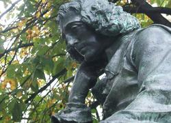 Normal_spinoza-statue-the-hague