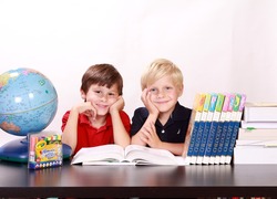 Normal_leren__kinderen__lezen__vakken__schoolvakken__jongens