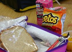 Normal_schoollunch_lunch_pauze_eten_brood_tussendoor