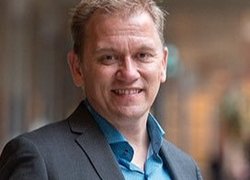 Kamerlid Eppo Bruins van Christenunie wil scholingsbeurs voor iedereen (foto: Twitter) Kamerlid Eppo Bruins van Christenunie wil scholingsbeurs voor iedereen (foto: Twitter)