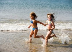 Normal_noordzee_ouddorp_strand_zwemmen_kinderen