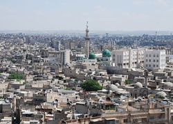 Aleppo in 2004, foto: Gianfranco Gazzetti / GAR [CC BY-SA 4.0 (http://creativecommons.org/licenses/by-sa/4.0)], via Wikimedia Commons