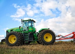 Normal_tractor-1815232_960_720