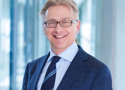 Willem Smink vertrekt als collegevoorzitter NHL Hogeschool Willem Smink vertrekt als collegevoorzitter NHL Hogeschool