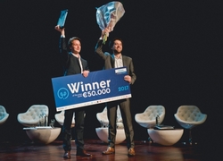 Startup voor stil heien op zee wint Philips Innovation Award 2017