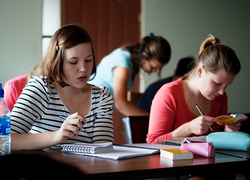 Normal_vo__klas__scholieren__leerlingen__toets__huiswerk