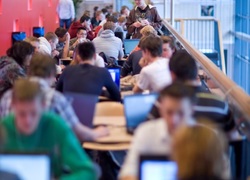 TU Delft koploper in innovatief onderwijs volgens benchmark MIT TU Delft koploper in innovatief onderwijs volgens benchmark MIT