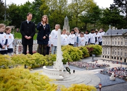 Normal_nationale_kinderherdenking__madurodam