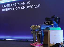 Exoskelet MARCH van TU Delft