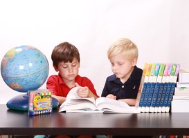 Normal_vriendschap_kinderen_jongens_klas_boeken_lezen