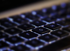 Porno en racistische beelden tijdens Zoom-les op Erasmus College Zoetermeer Porno en racistische beelden tijdens Zoom-les op Erasmus College Zoetermeer