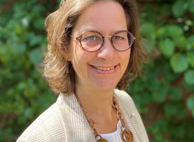 Helga de Valk nieuwe directeur van het NIDI Helga de Valk nieuwe directeur van het NIDI