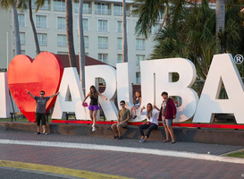 Docenten Aruba kondigen 'walk-out’ aan als protest tegen bezuinigingen
