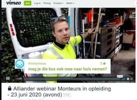 Live meekijken in monteursbus levert meteen nieuwe leerlingen op