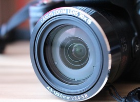 Leerling Rotterdams Emmauscollege belaagt Cameraploeg PowNed Leerling Rotterdams Emmauscollege belaagt Cameraploeg PowNed