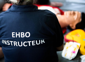 Rode Kruis vindt gebrek aan EHBO-kennis zorgwekkend, wil training op scholen