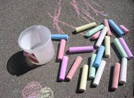 Leidse studenten strijden gewapend met stoepkrijt en posters tegen leenstelsel Leidse studenten strijden gewapend met stoepkrijt en posters tegen leenstelsel