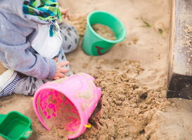 Normal_kov_kinderopvang_buiten_spelen