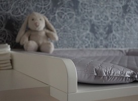 Normal_normal_baby-changing-chest-of-drawers-4518766_640