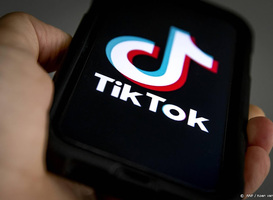 Consumentenbond daagt TikTok voor rechter om schending privacy kinderen