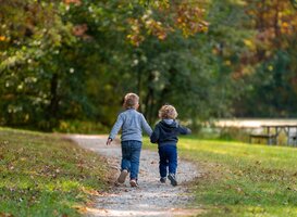 Kenniscentrum Sport & Bewegen moedigt kinderopvang aan tot meer bewegen Kenniscentrum Sport & Bewegen moedigt kinderopvang aan tot meer bewegen