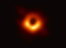 Student sterrenkunde krijgt tien voor scriptie over interactie tussen zwarte gaten