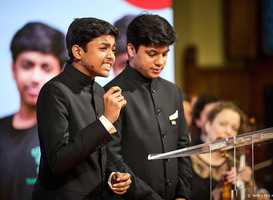 Indiase broers die vervuiling in Delhi tegengaan ontvangen Kindervredesprijs