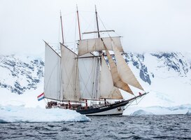 Driemaster 'Oosterschelde' lanceert klimaatinitiatief met jonge wetenschappers