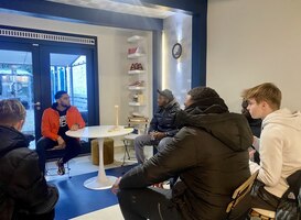 Rotterdamse jongeren pakken hun kans bij Stichting For Life Community Rotterdamse jongeren pakken hun kans bij Stichting For Life Community